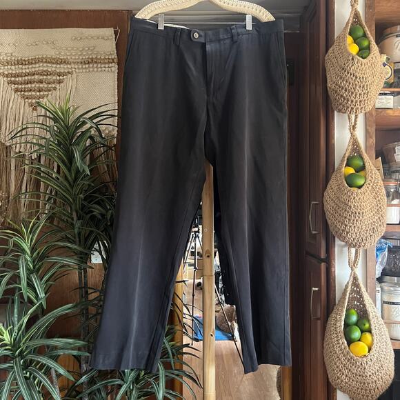 Tommy Bahama Silk Pants Men’s 35x30 Black Chinos Relaxed Fit Resortwear Cruise - Picture 1 of 6